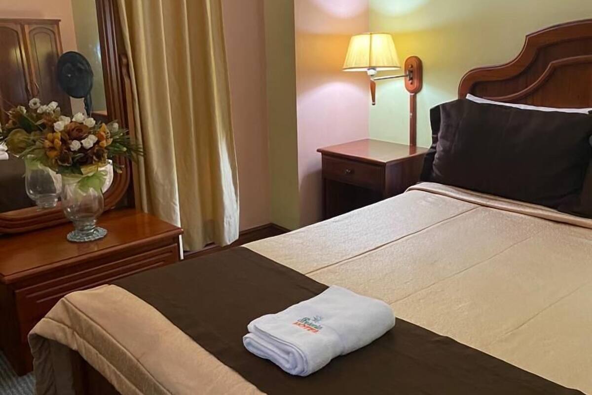 Standard Double Room | Down duvets, desk, laptop workspace, free WiFi