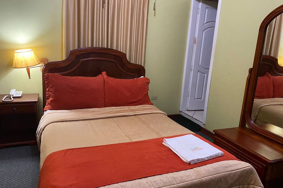 Standard Double Room Single Use, 1 Large Single Bed | Down duvets, desk, laptop workspace, free WiFi