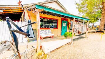 Enceinte de lâhĂ©bergement