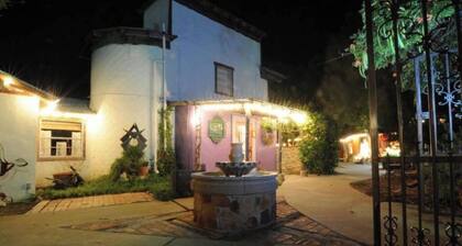 Ponderosa Suite - Inn at the Art Center