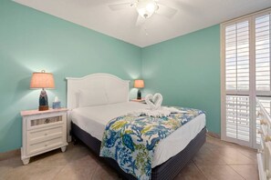 2 bedrooms, desk, iron/ironing board, free WiFi - Gulf-View Balcony at Edgewater Resort (Panama City Beach)