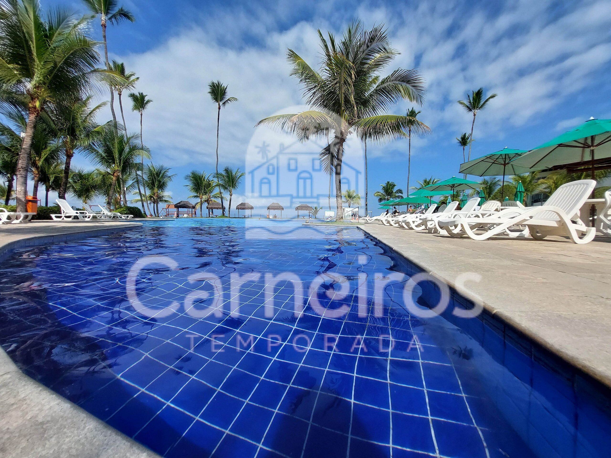 2 outdoor pools