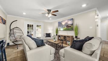 Smart TV, music library