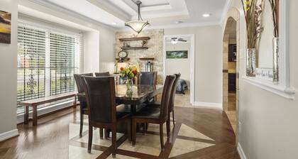 FREE NIGHT! Sleeps 14! Private Pool, Hot Tub