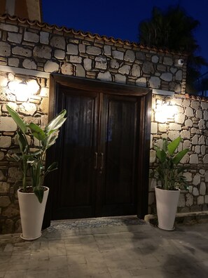 Front of property - Noa's Boutique Hotel  (Antalya)