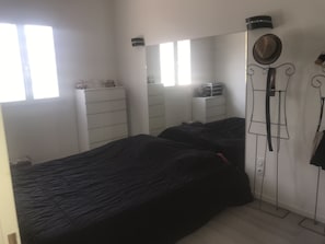 3 habitaciones, wifi gratis, ropa de cama y acceso para silla de ruedas 