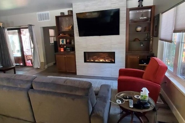 Smart-TV, Kamin, Drucker