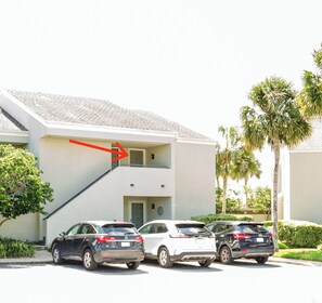 Exterior - Newly remodeled Studio Condo across parking lot to Ocean (Ponte Vedra Beach)