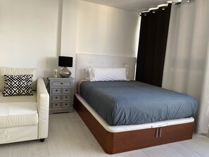 1 bedroom, desk, iron/ironing board, free WiFi