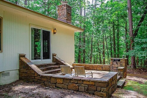 Quiet and Private in the Woods