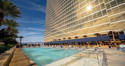 Trump International walking distance to Las Vegas Strip
