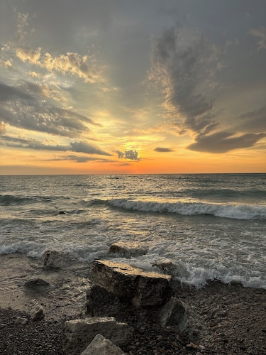 Illinois Beach Hotel