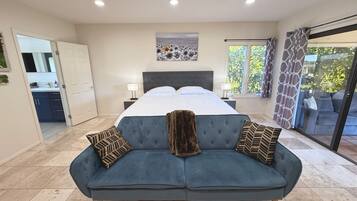 4 bedrooms, iron/ironing board, travel crib, WiFi (free)