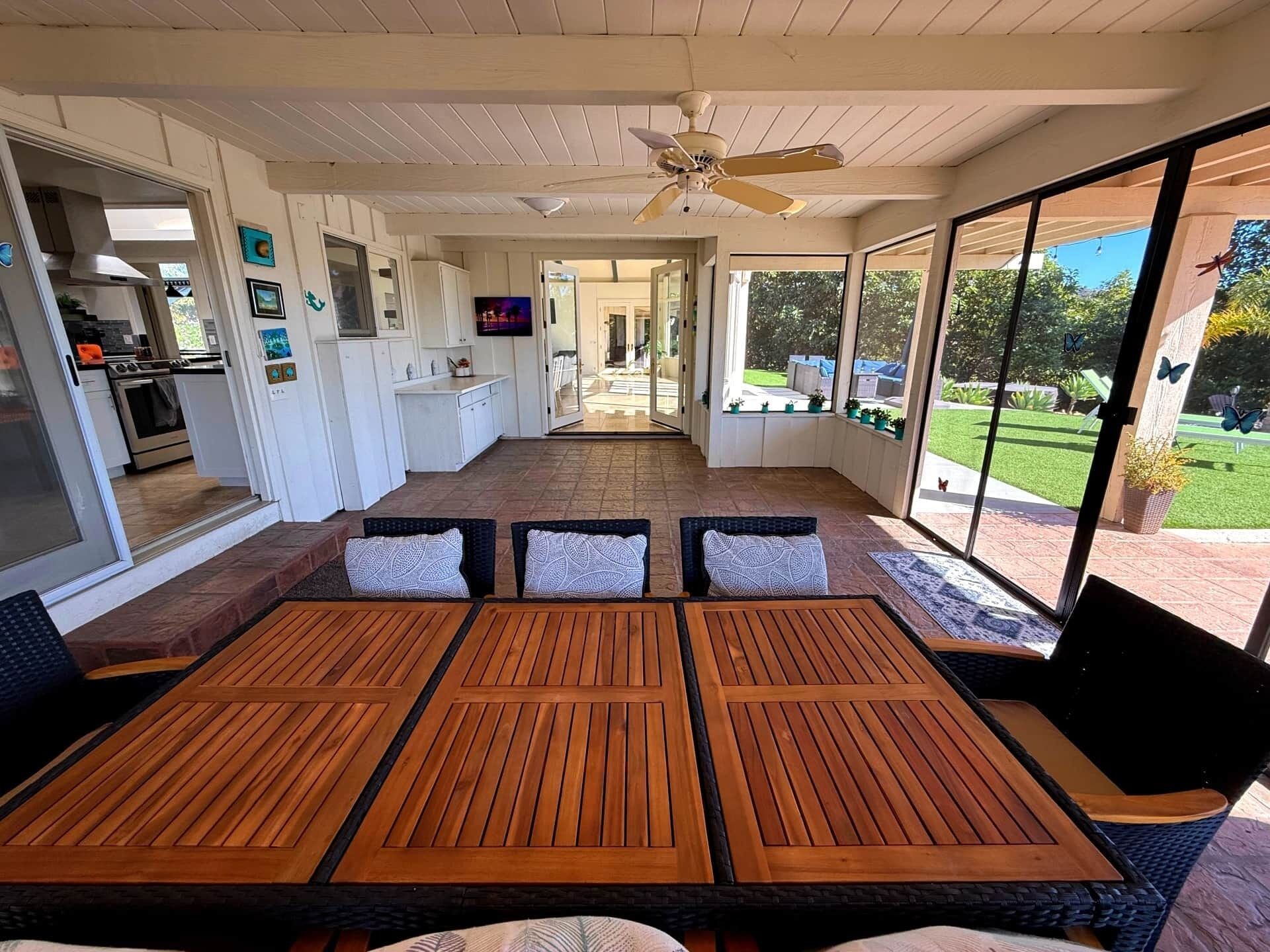 Outdoor dining
