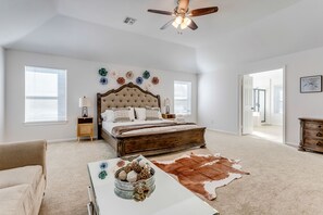 5 habitaciones, tabla de planchar con plancha, wifi y ropa de cama 