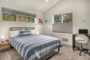 2 bedrooms, desk, iron/ironing board, free WiFi