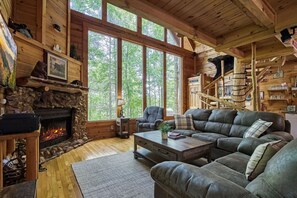 Smart TV, chimenea