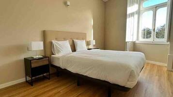 1 bedroom, iron/ironing board, travel crib, WiFi