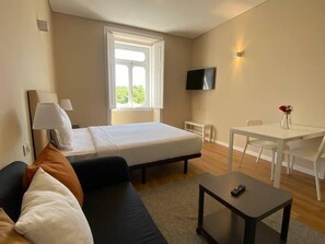 1 soverom, strykejern/-brett, reiseseng for barn og wi-fi