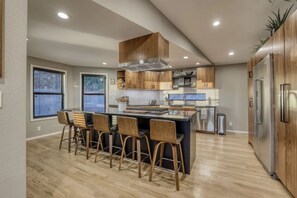 Fridge, microwave, oven, stovetop - Stunning City Views! Unique Design - Sleeps 6 (BOISE)