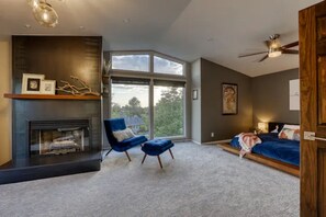 3 sovrum, skrivbord, strykjärn/strykbräda och gratis wi-fi