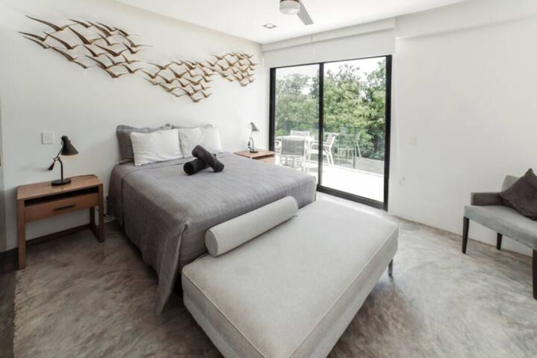 6 bedrooms, WiFi, bed sheets