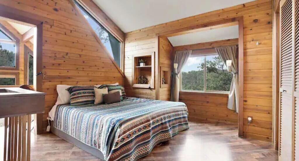 4 bedrooms, free WiFi, bed sheets