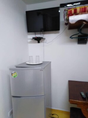 Individuell dekoriert, individuell eingerichtet, Schreibtisch