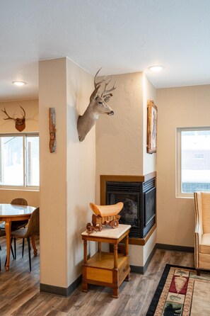 Lobby - Wagon Wheel Hotel (West Yellowstone)