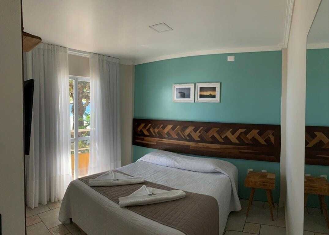 Blackout curtains, free WiFi, bed sheets