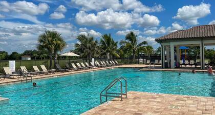 Brand New Fort Myers Townhome: Community Pool