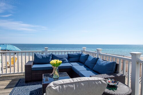 Cape Cod Bay Home w/ Deck + Private Beach Access
