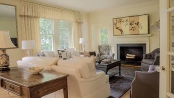 Smart TV, DVD player, stereo