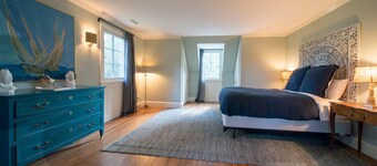 Colle | Historic Estate with Pool, Across from Jefferson Vineyards