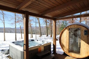 Outdoor spa tub - RockFish Estate | The 100 Collection | HotTub (Shipman)