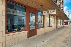 Exterior - League Lofts (Galveston)