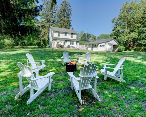 Magic Escape 4 BR Spacious Fully Fenced Backyard with Sauna