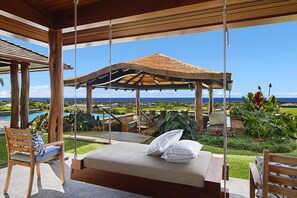 Terrace/patio - Panoramic Ocean Views From Private Gated Estate (Kaloa)
