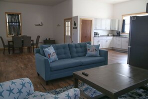 Smart TV, books - Private, quiet & beautiful second story with peek a boo water views (Milbridge)