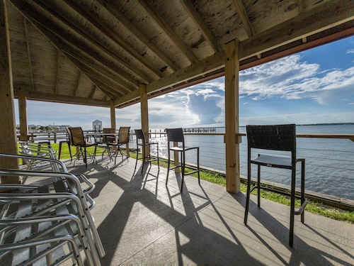 Welcome to Paradise!