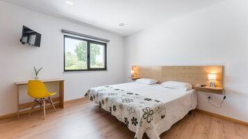 1 bedroom, internet, bed sheets