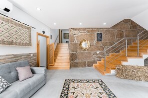 Interior - Modern retreat in natural Mangualde splendor (Mangualde)