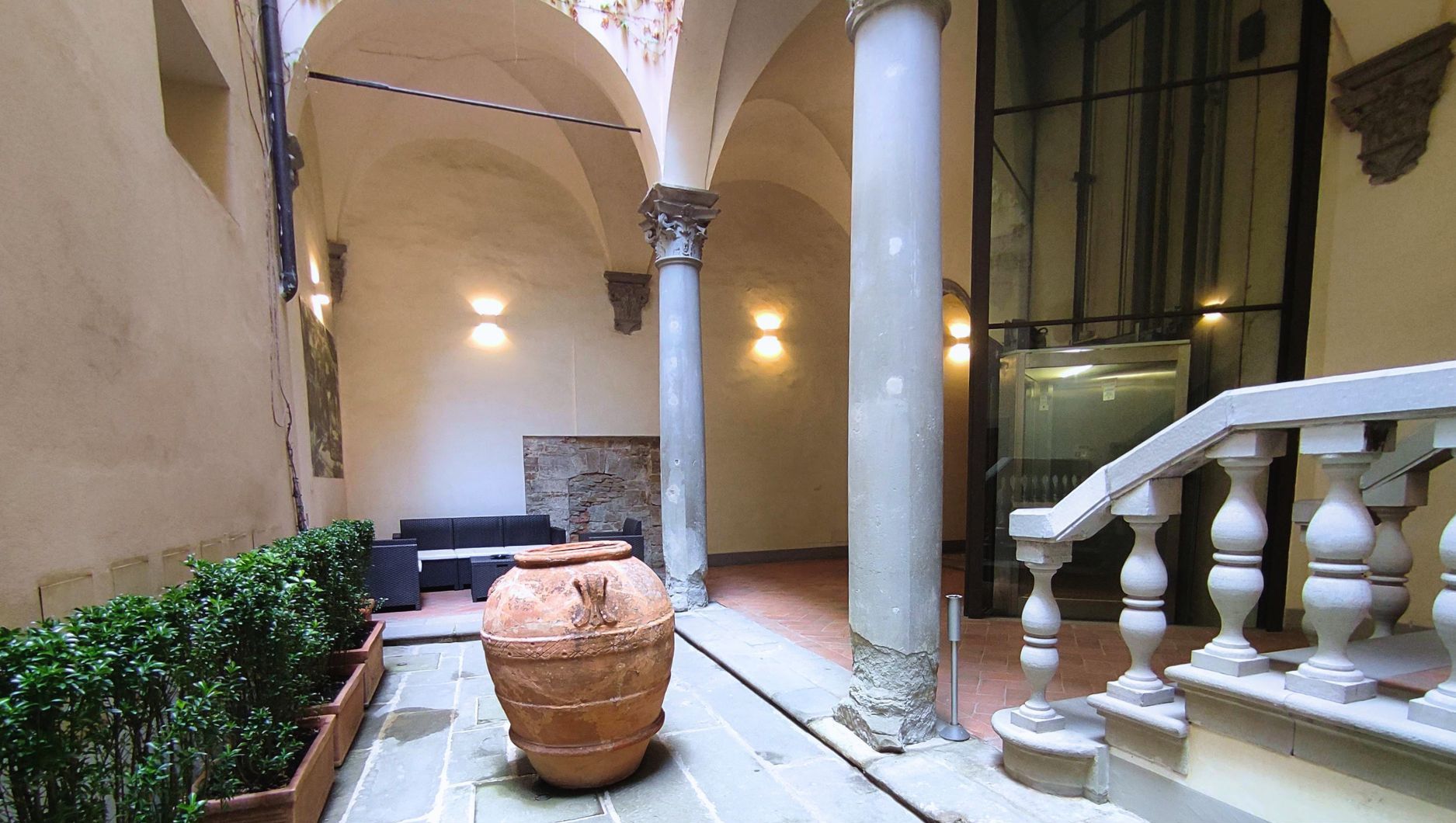 A common dehor and elevator of the building.