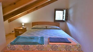 2 camere, culla da viaggio, Wi-Fi gratuito