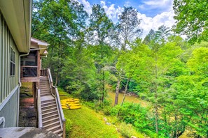 Terrace/patio - Cozy Riverside Dahlonega Home w/ Kayaks + Fire Pit (Dahlonega)