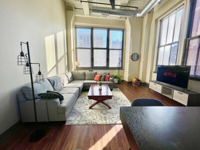 ☆UNIQUE 2Bed Loft☆  Downtown KC