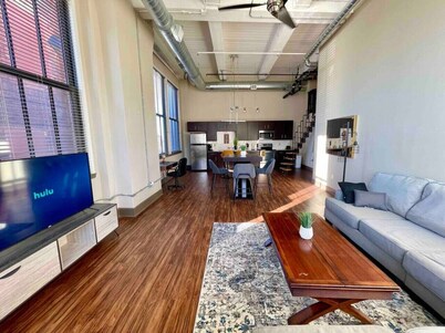 ☆UNIQUE 2Bed Loft☆  Downtown KC