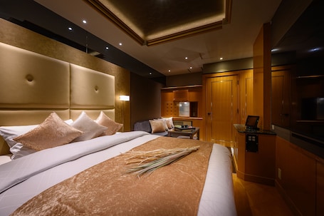 Deluxe Double Room | Individually decorated, individually furnished, free WiFi