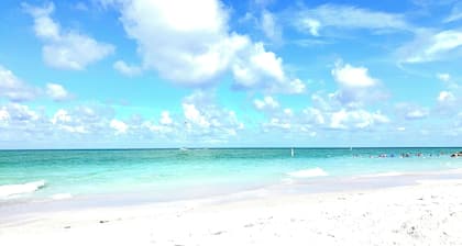 Beautiful Gulf Coast Waterfront Home < 7 mins from the Beaches!