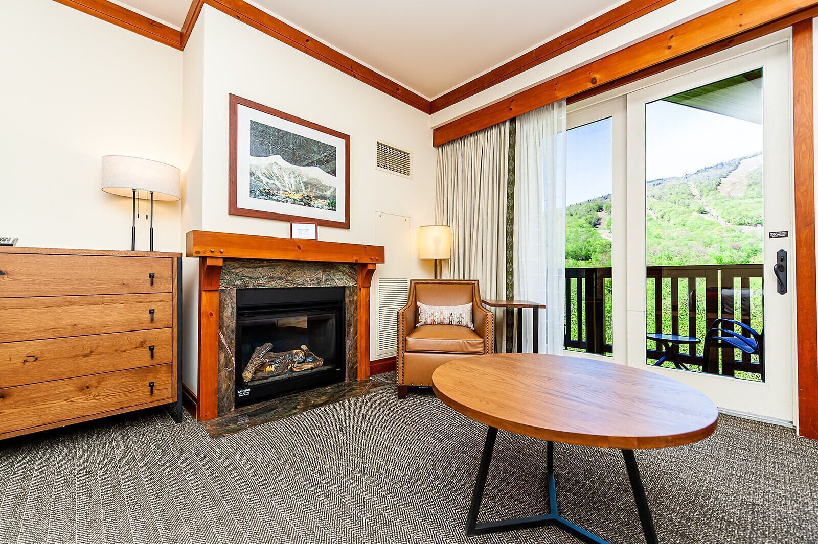 智能电视、壁炉